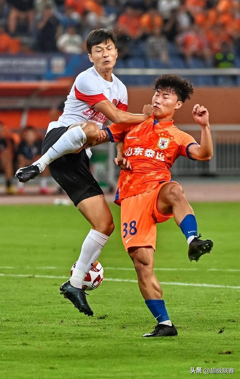 爱游戏体育-今晨山东泰山调整名单以备足总杯，扳平良机环节打磨，压力陡增，细节决定成败的简单介绍